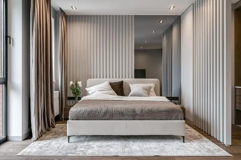 Classy Studio In Chicago, A Luxurious Condo Kyiv Apartment