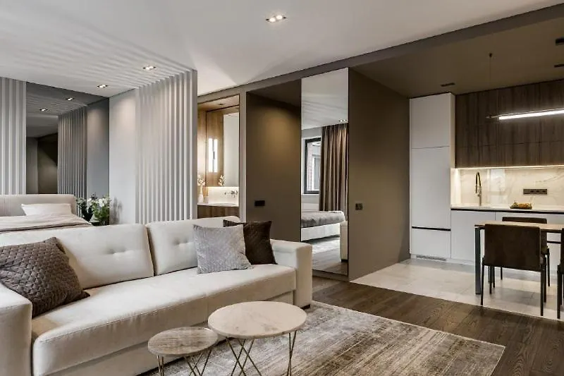 Classy Studio In Chicago, A Luxurious Condo Kiev Appartement